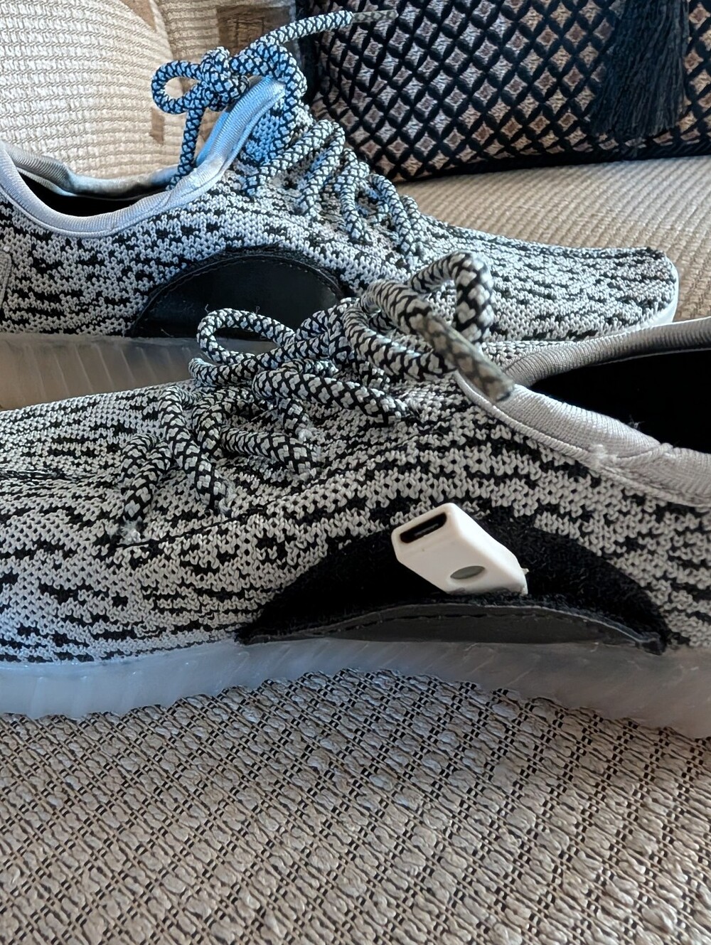 Forever LED Light-Up Knit Women’s Sneakers in Black & White - Picture 4 of 9